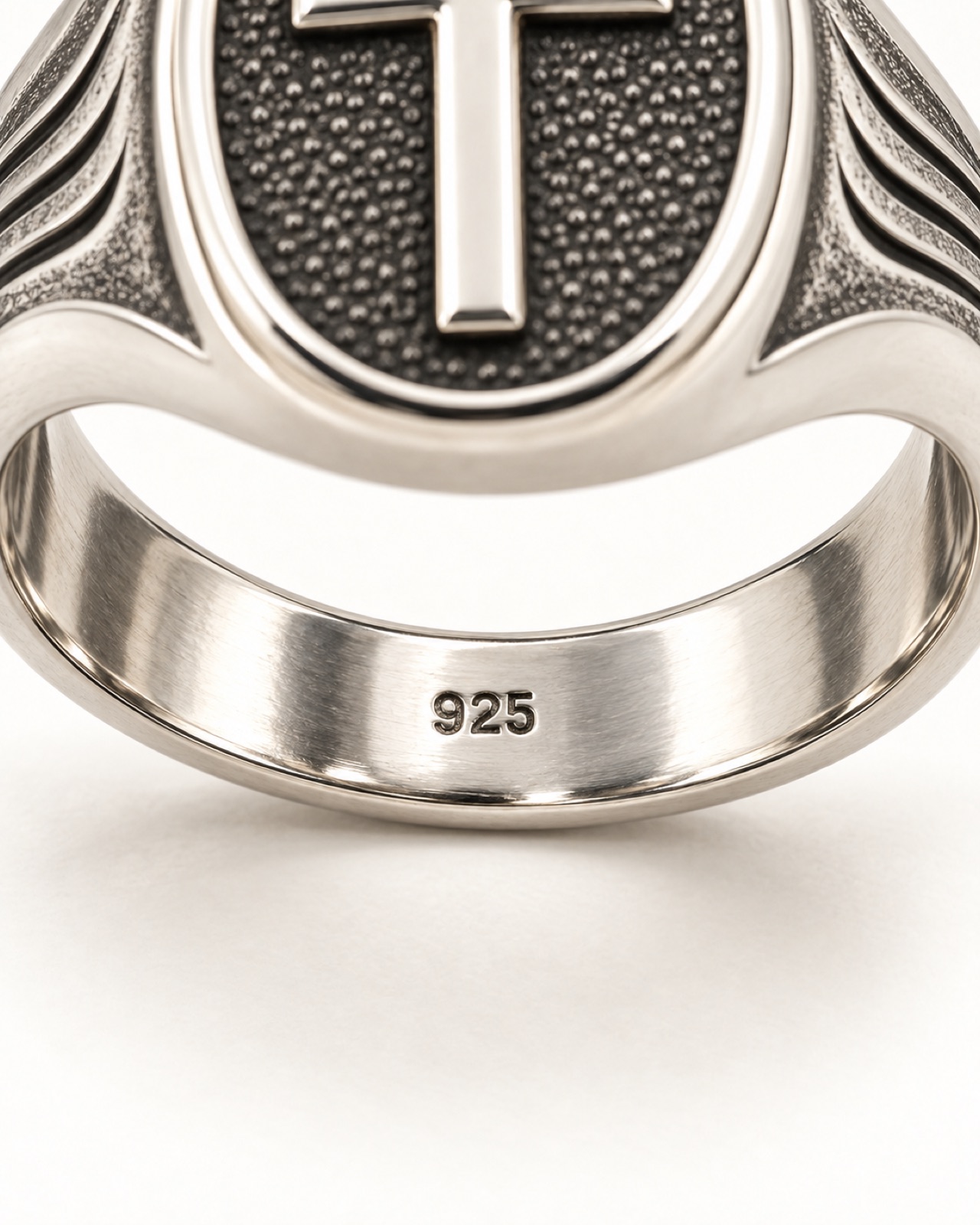 Faith Signet — Hardware detail