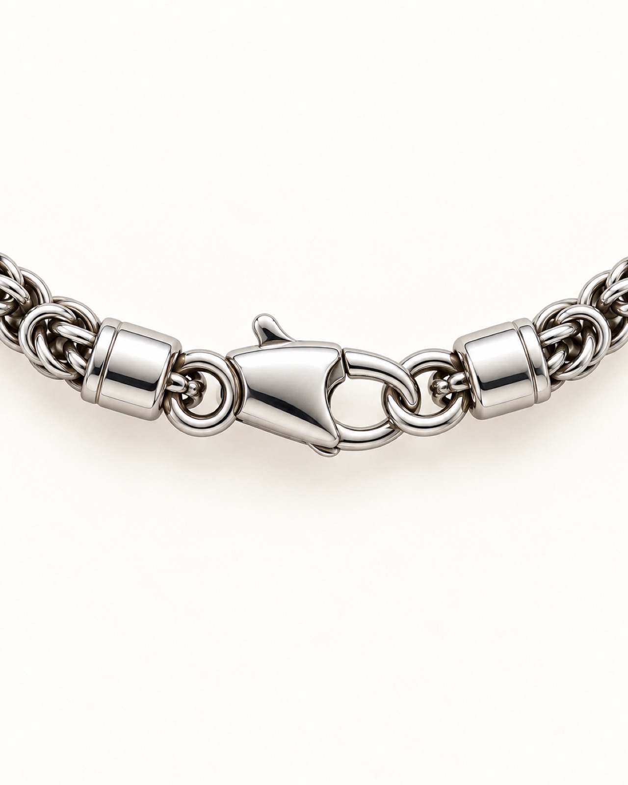 Horseshoe Pendant — Hardware detail