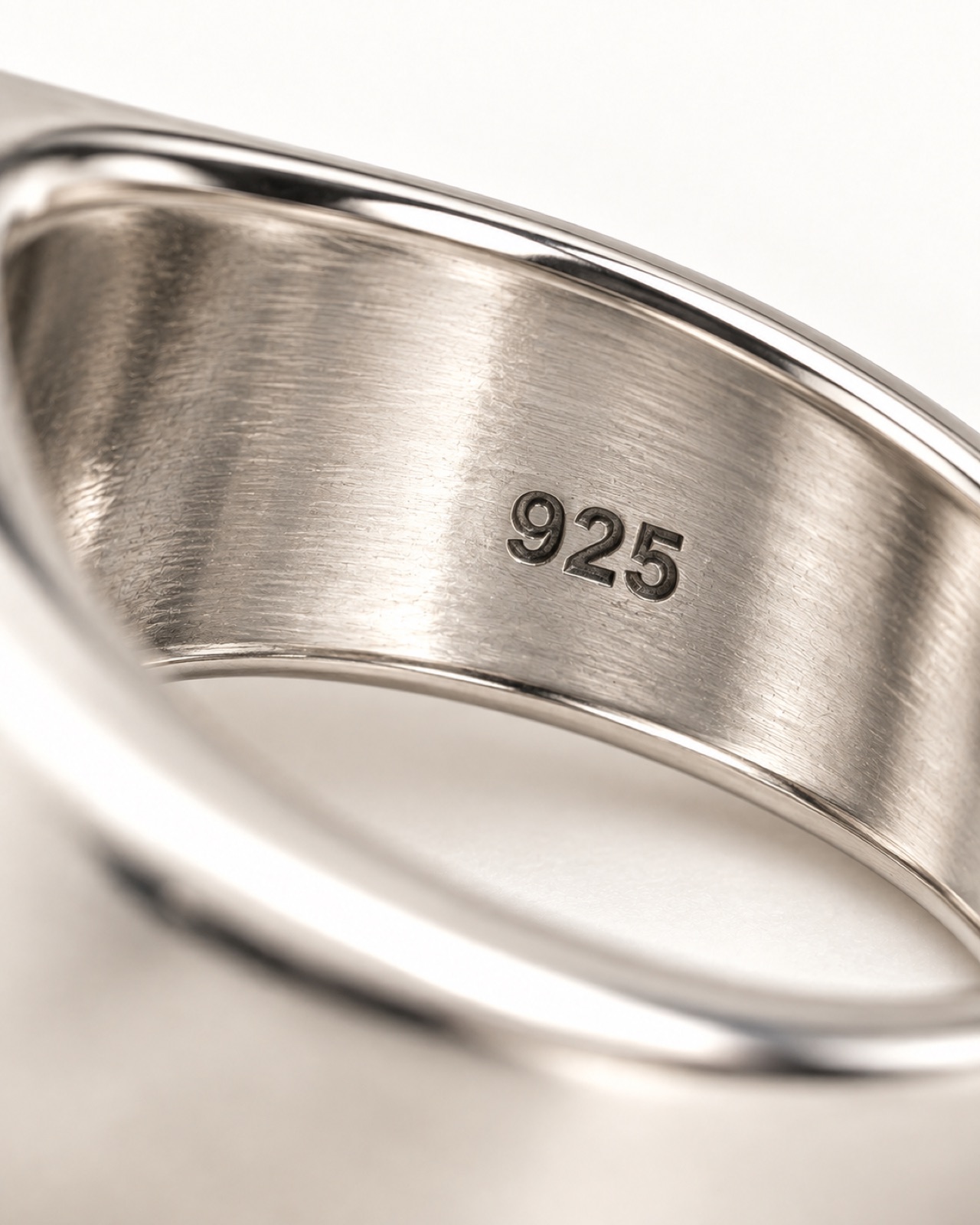 Lone Star Signet — Hardware detail