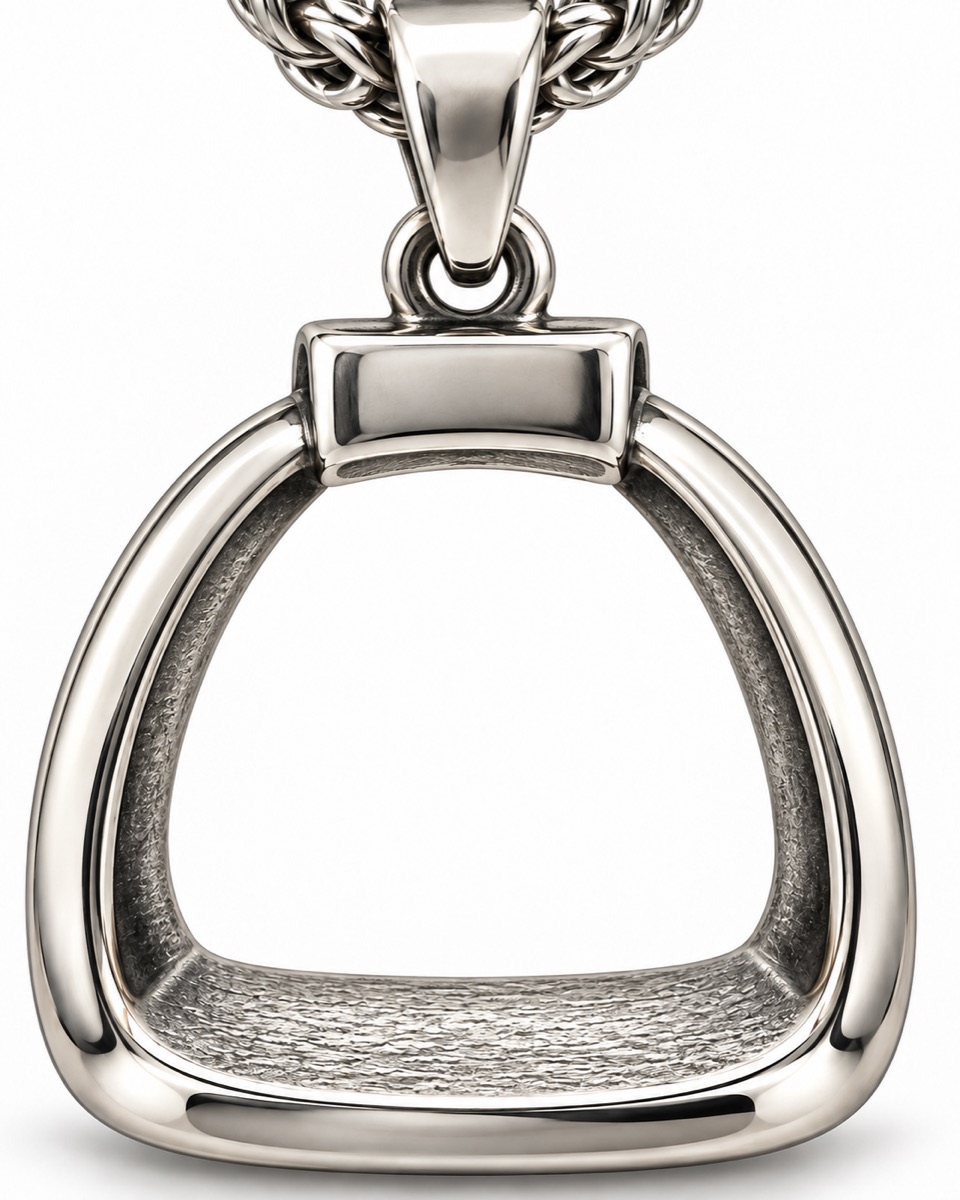 Stirrup Pendant — Motif detail